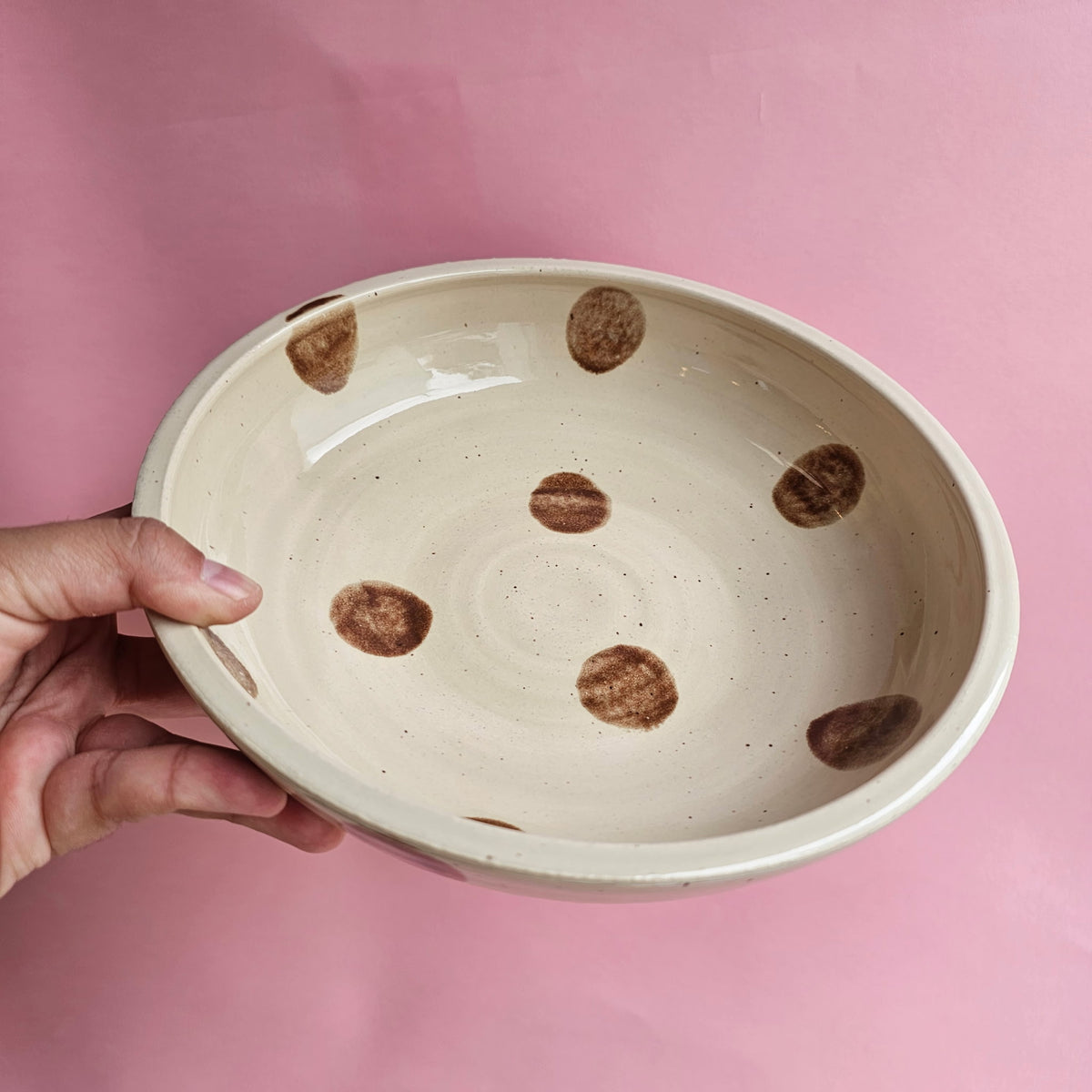 CHOCOLATE MILK DOTS PLATE BOWL