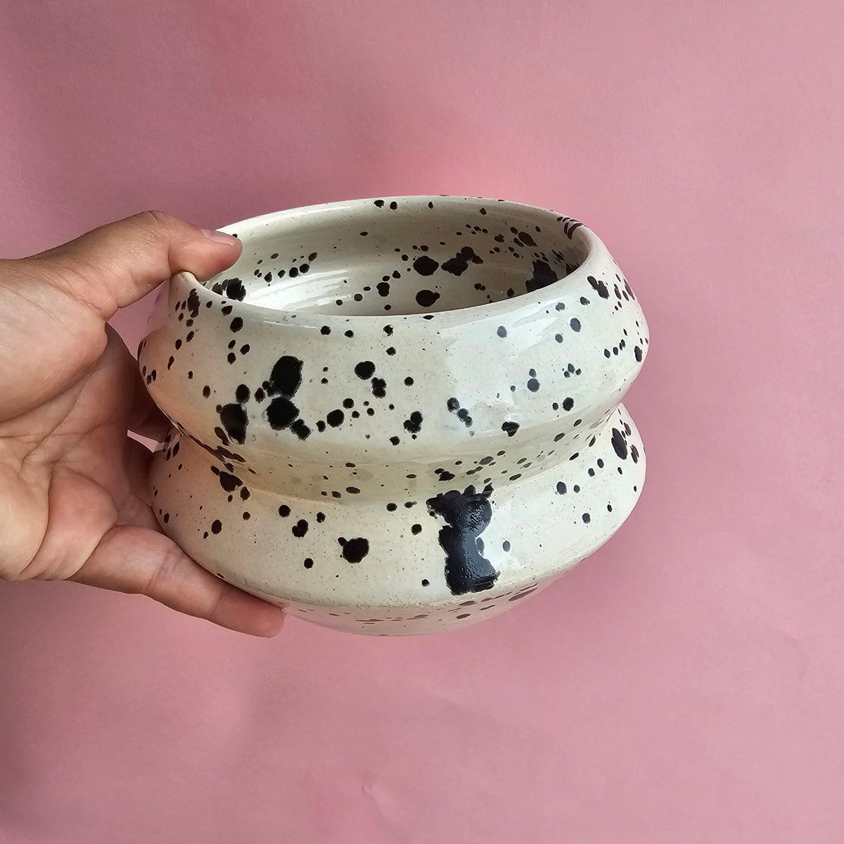 MOO ANGLES VASE