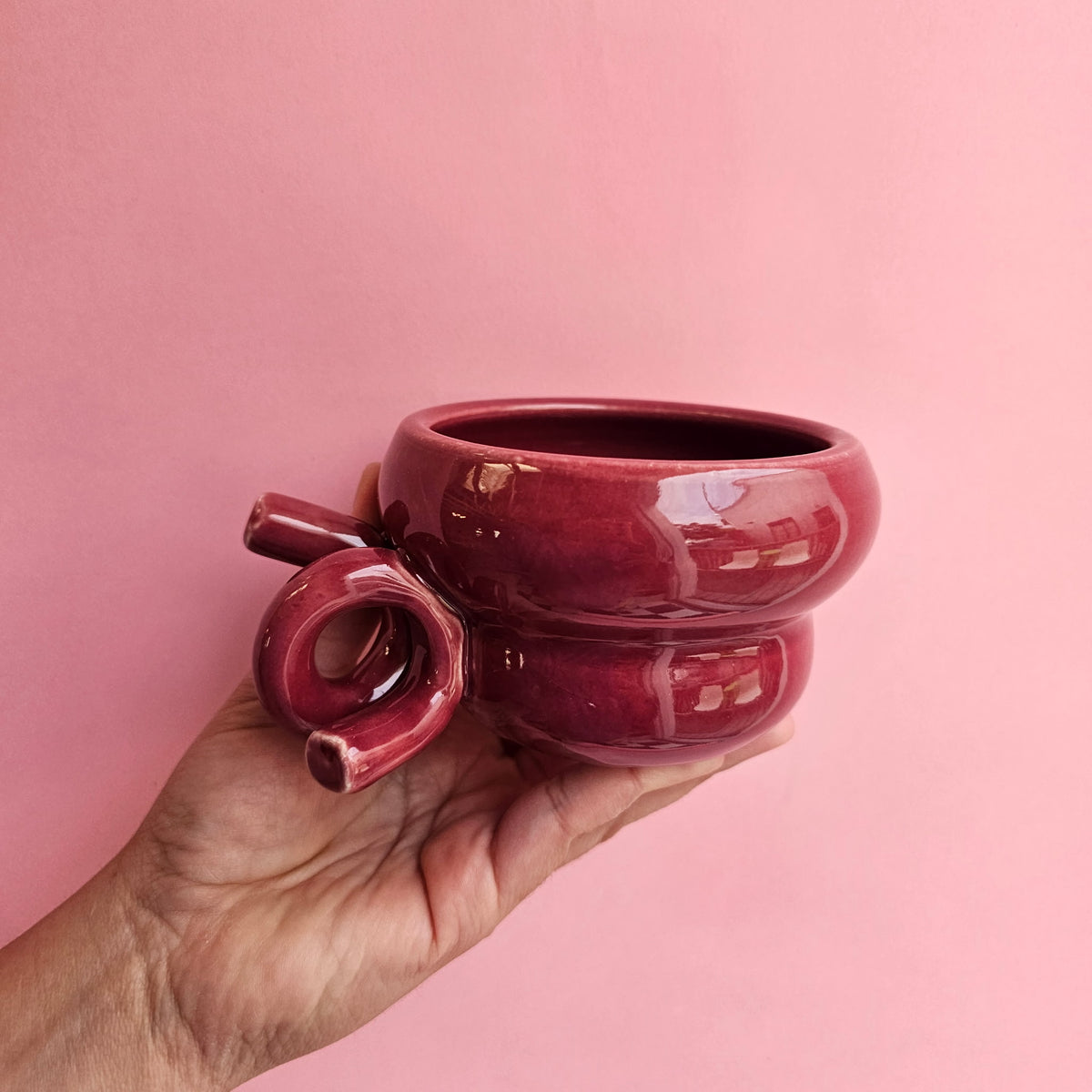 WINE TWISTY MUG