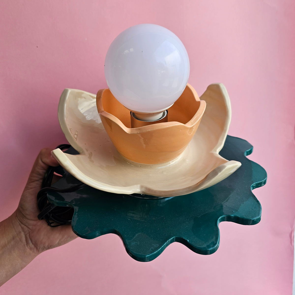 DAFFODIL LAMP
