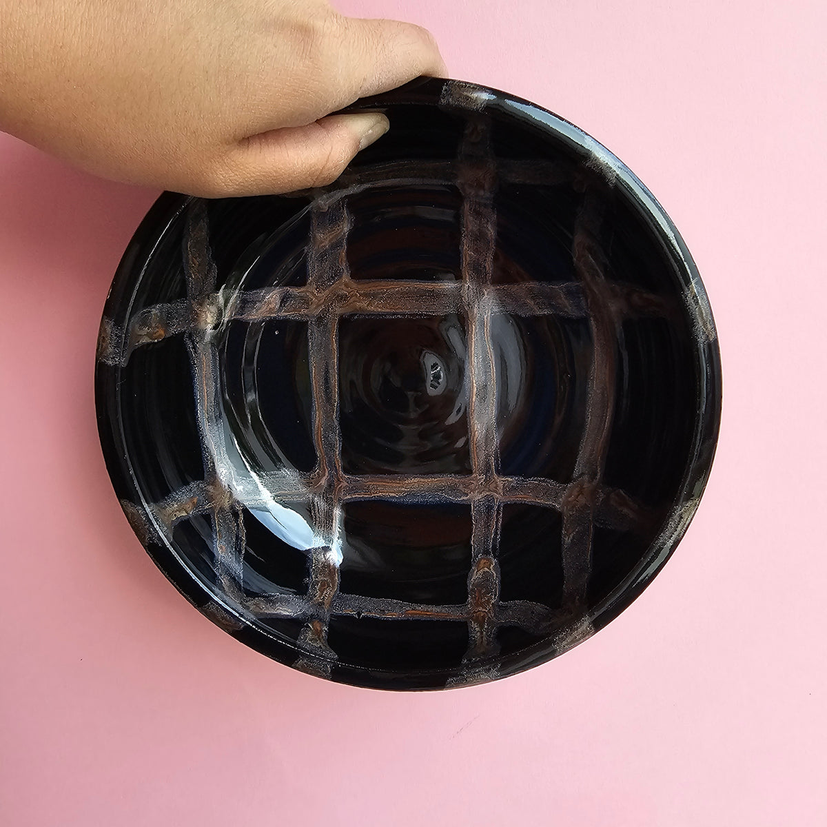BLACK RADISH PLATE BOWL
